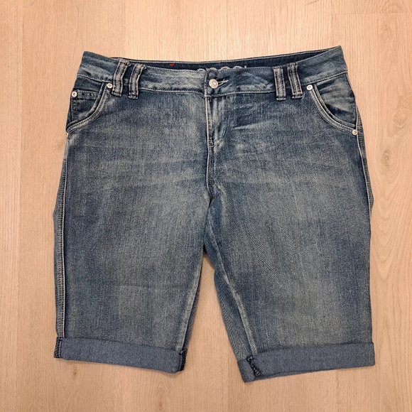 COOGI Medium Wash Bejeweled American Flag Embroidered Y2K Denim Shorts Size 16W - Picture 3 of 10